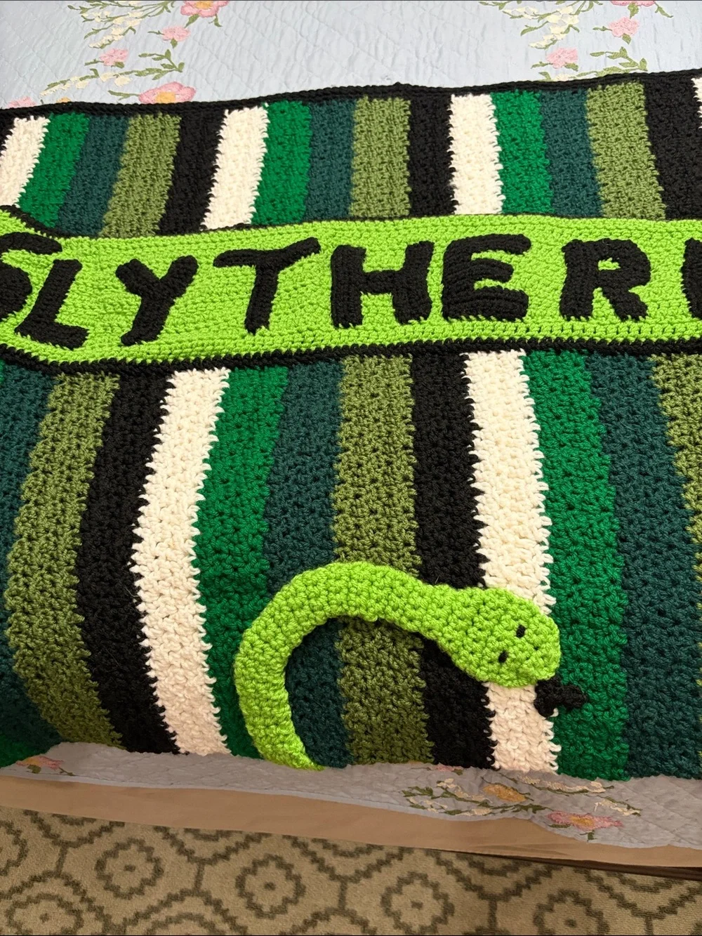 Harry Potter Slytherin TriColor Green white Black Knitted Crotchet PreOwned